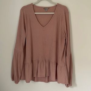 Baby pink top, size 1x, bell sleeve